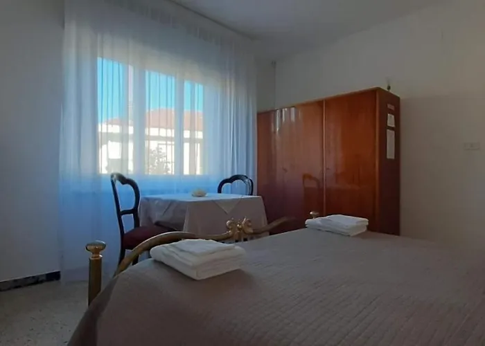 Beeliving Room&breakfast (adults Only)