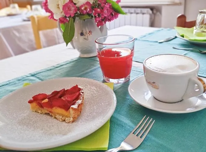 Beeliving Room&breakfast (adults Only) 3* 리치오네