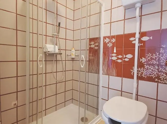 Beeliving Room&breakfast (adults Only)