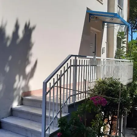 Beeliving Room&breakfast (adults Only) Nocleg ze śniadaniem