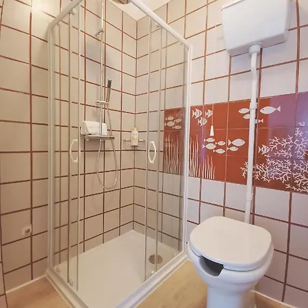 Beeliving Room&breakfast (adults Only)