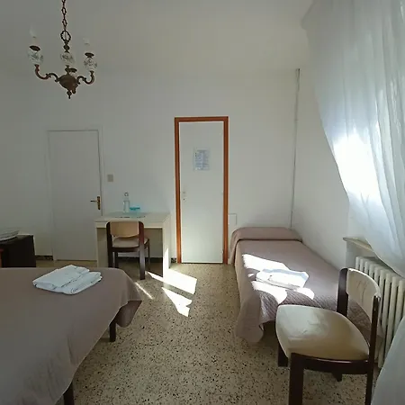 Beeliving Room&breakfast (adults Only) Nocleg ze śniadaniem Riccione