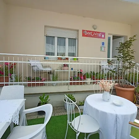 Beeliving Room&breakfast (adults Only) Couette-café *