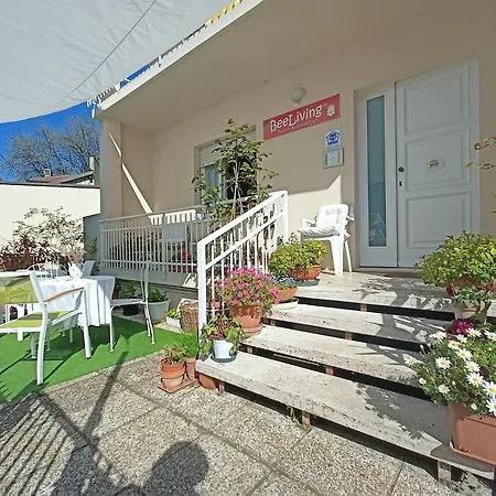 ベッド・アンド・ブレックファスト Beeliving Room&breakfast (adults Only)