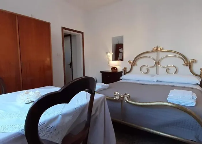 Beeliving Room&breakfast (adults Only) Bed & Breakfast Riccione