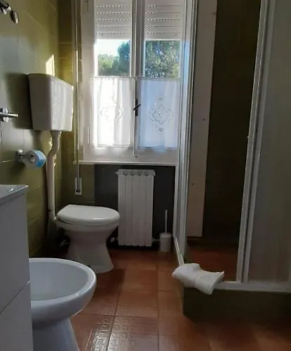 לינה וארוחת בוקר Beeliving Room&breakfast (adults Only) ריצ'יונה