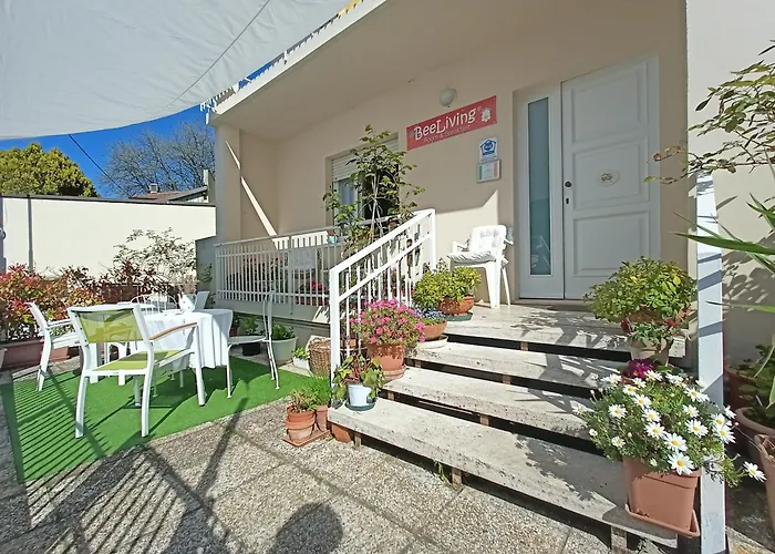 לינה וארוחת בוקר Beeliving Room&breakfast (adults Only)