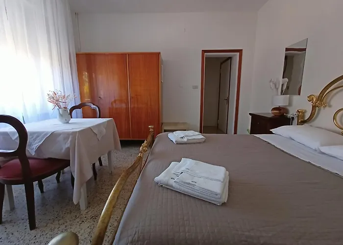 Beeliving Room&breakfast (adults Only) לינה וארוחת בוקר 3*